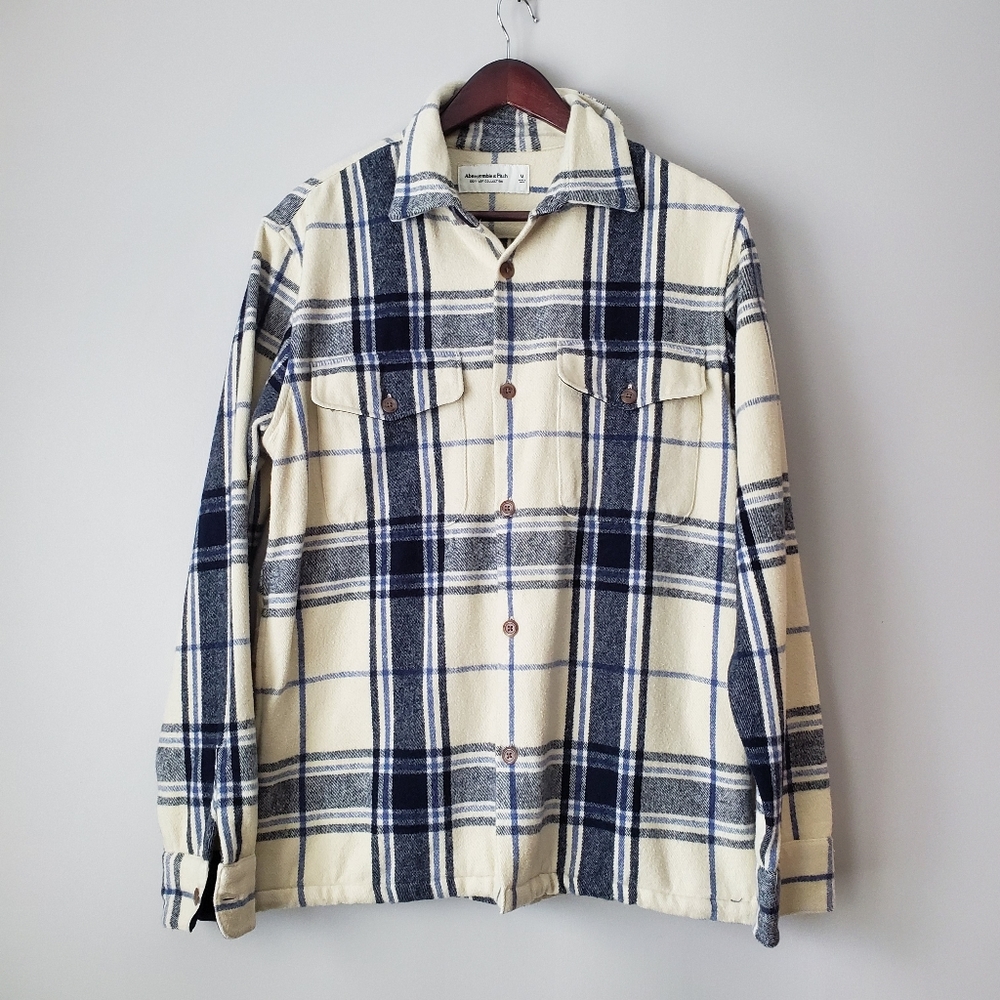 ❌SOLD❌ Abercrombie & Fitch // heavyweight flannel button-down shirt